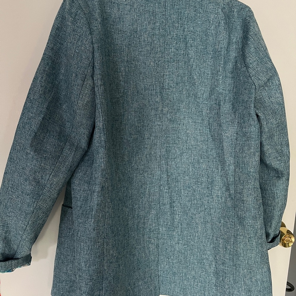 BlackMilk Teal Blazer with Vibrant Patterned Lining - Picture 2 of 3